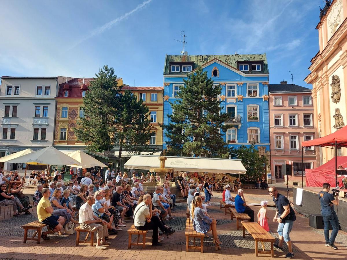 Apartments Rose Garden Decin Exteriör bild