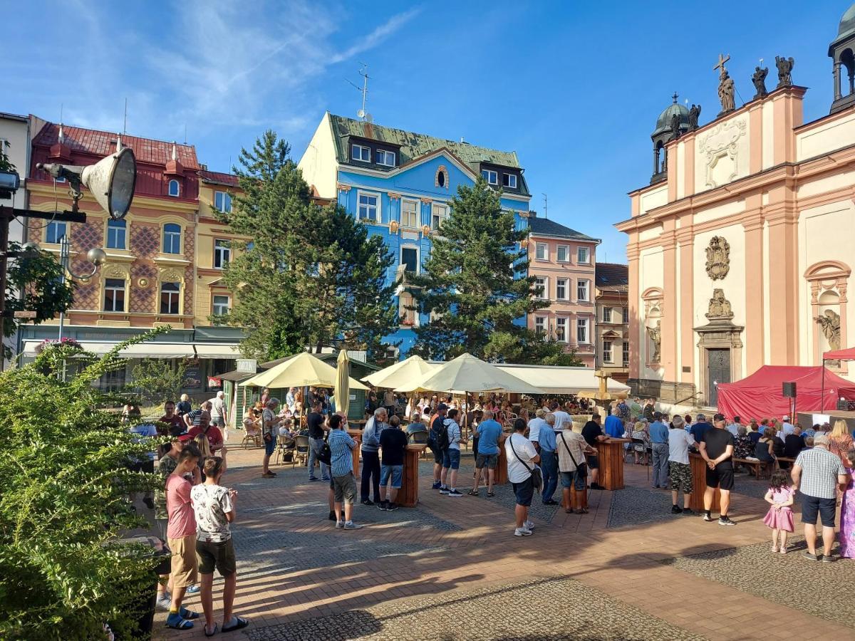 Apartments Rose Garden Decin Exteriör bild